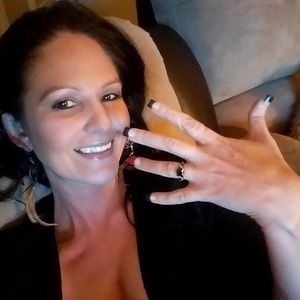 Meet your Posher, Sara noelle